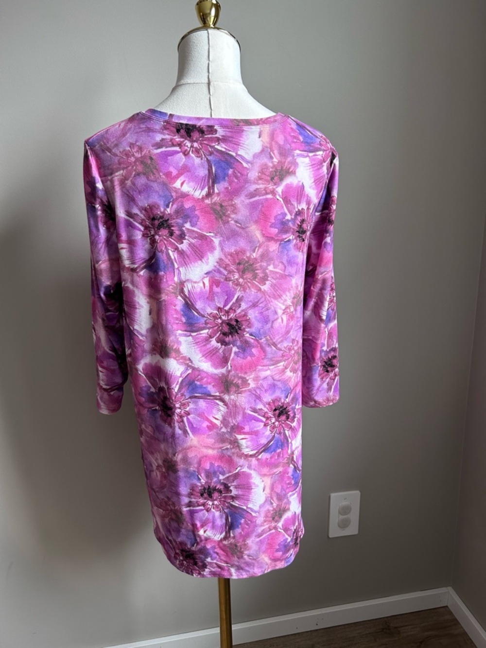 Blue Sky floral watercolor flower Women's Pink purple spring Scoop Neck 3/4 Top - Picture 8 of 8